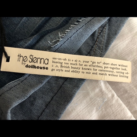 Dollhouse “The Sienna” *bling* Jean shorts. size 3 - Picture 4 of 14